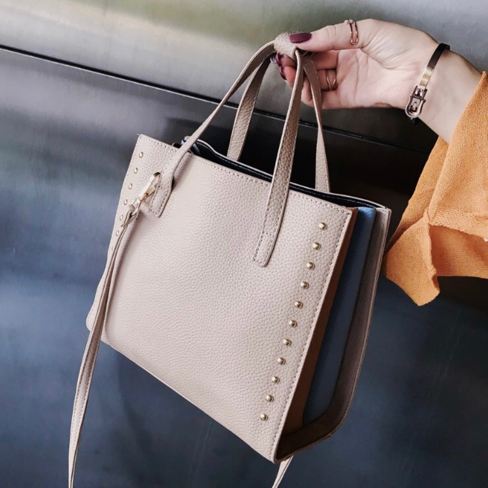🆕 BERLIN Rivet Crossbody - Picture 6 of 7